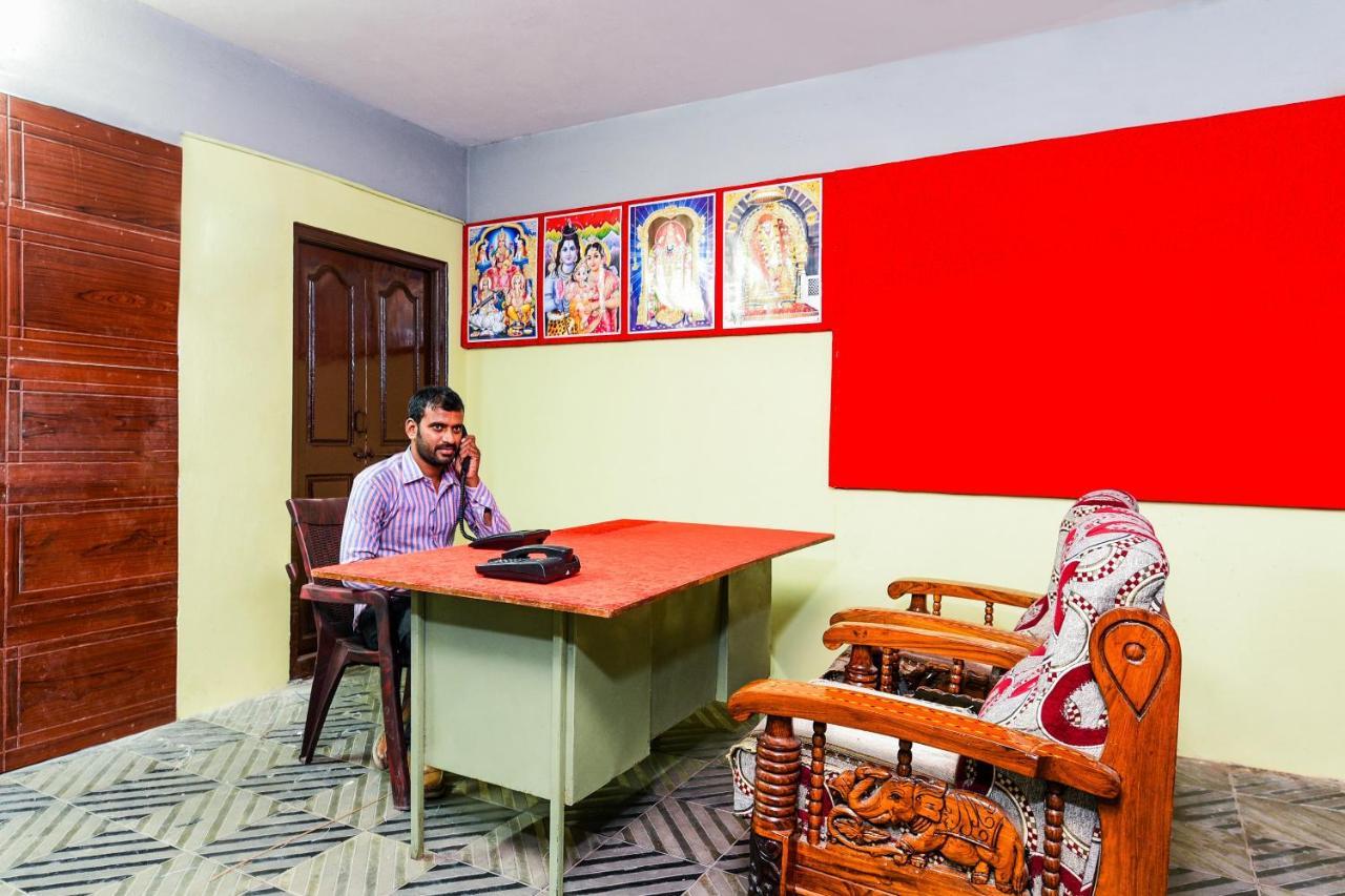 Oyo 26234 Annapurna Nilayam Hotel Vijayawāda Eksteriør billede