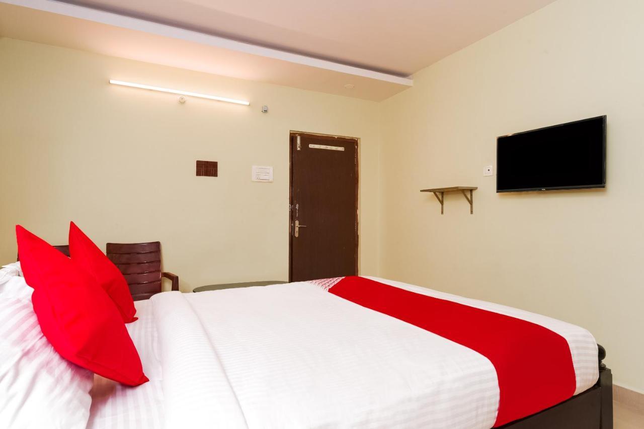 Oyo 26234 Annapurna Nilayam Hotel Vijayawāda Eksteriør billede
