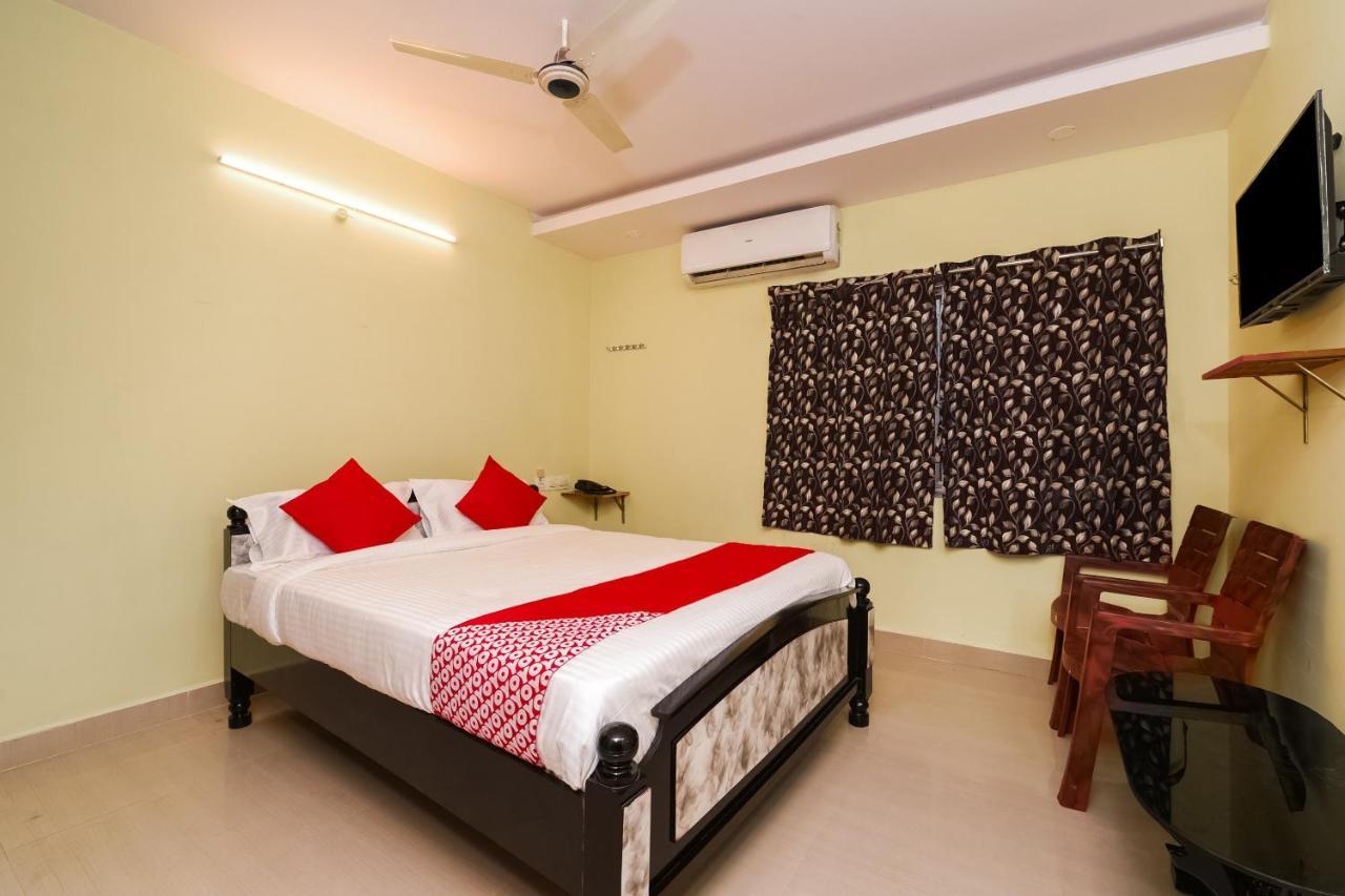 Oyo 26234 Annapurna Nilayam Hotel Vijayawāda Eksteriør billede